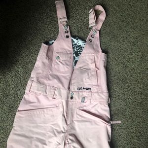 Volcom snow bibs💕 1 of a kind!!